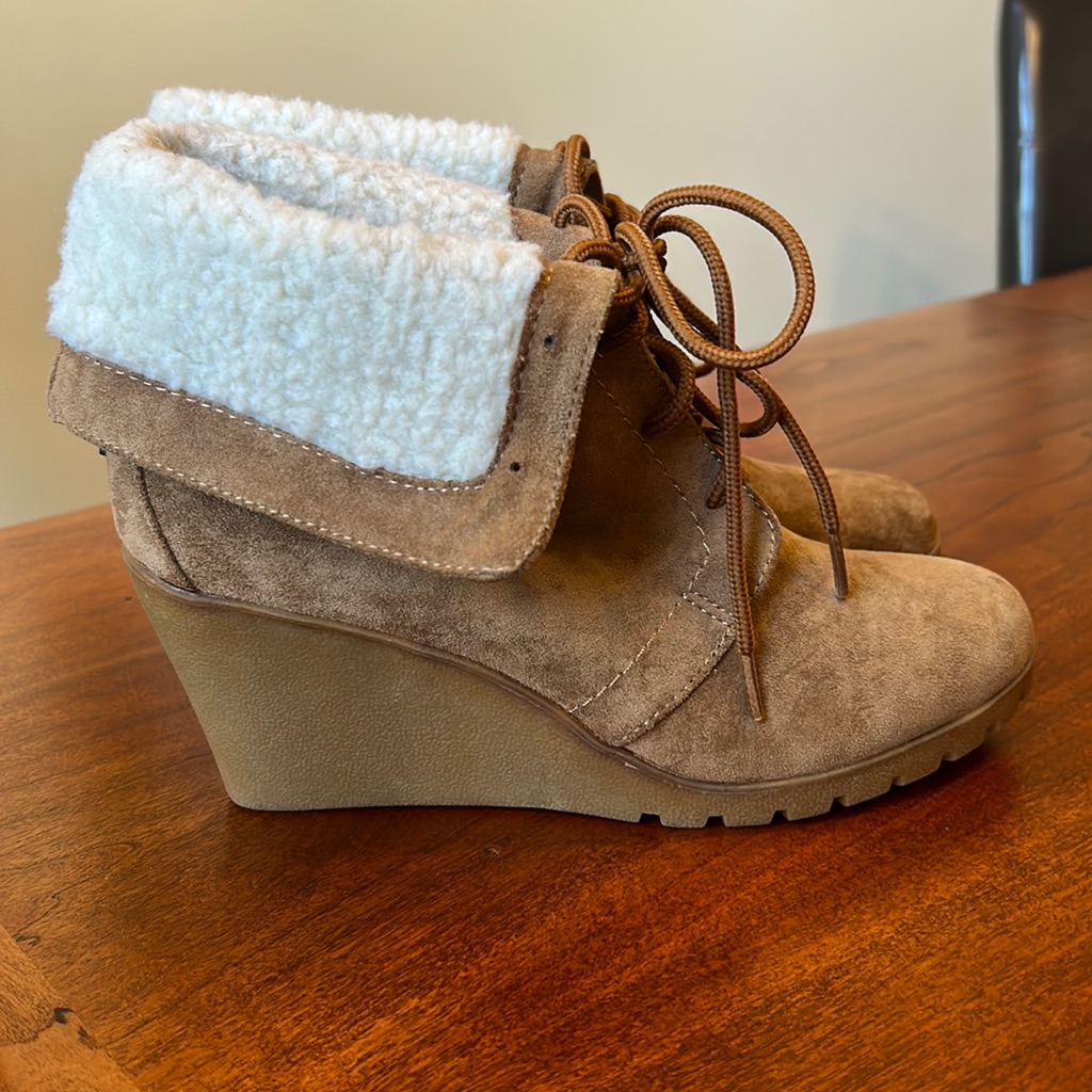 Nautical Rendon Sherpa Lined Boots Nwot